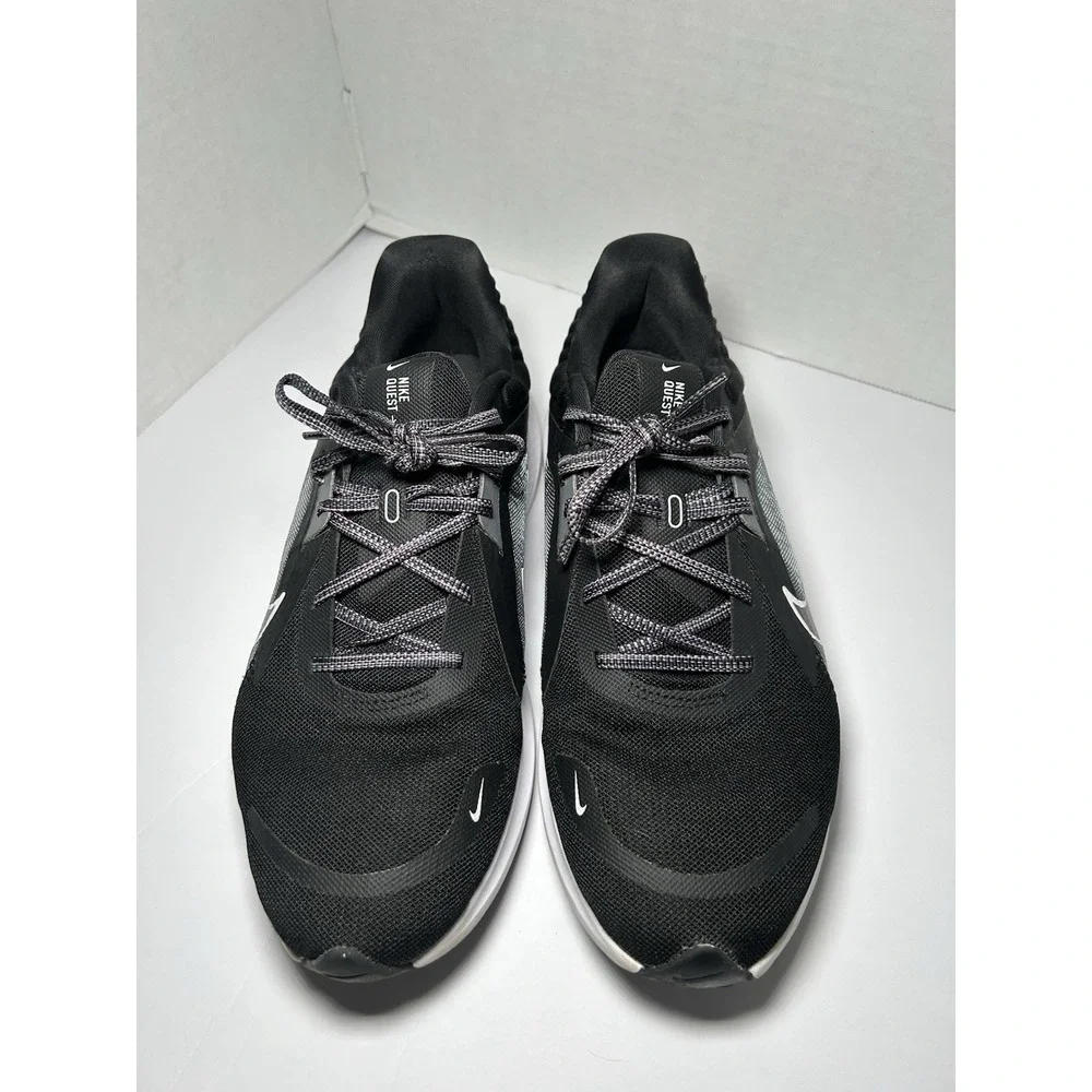 Nike Womens Quest 5 DD9291-002‎ Size 11Black Running Shoes Sneakers
